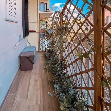 Lungomare شقة